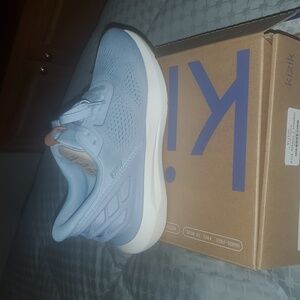 Kizik Women's Athens 2 Soft Chambray Sneakers